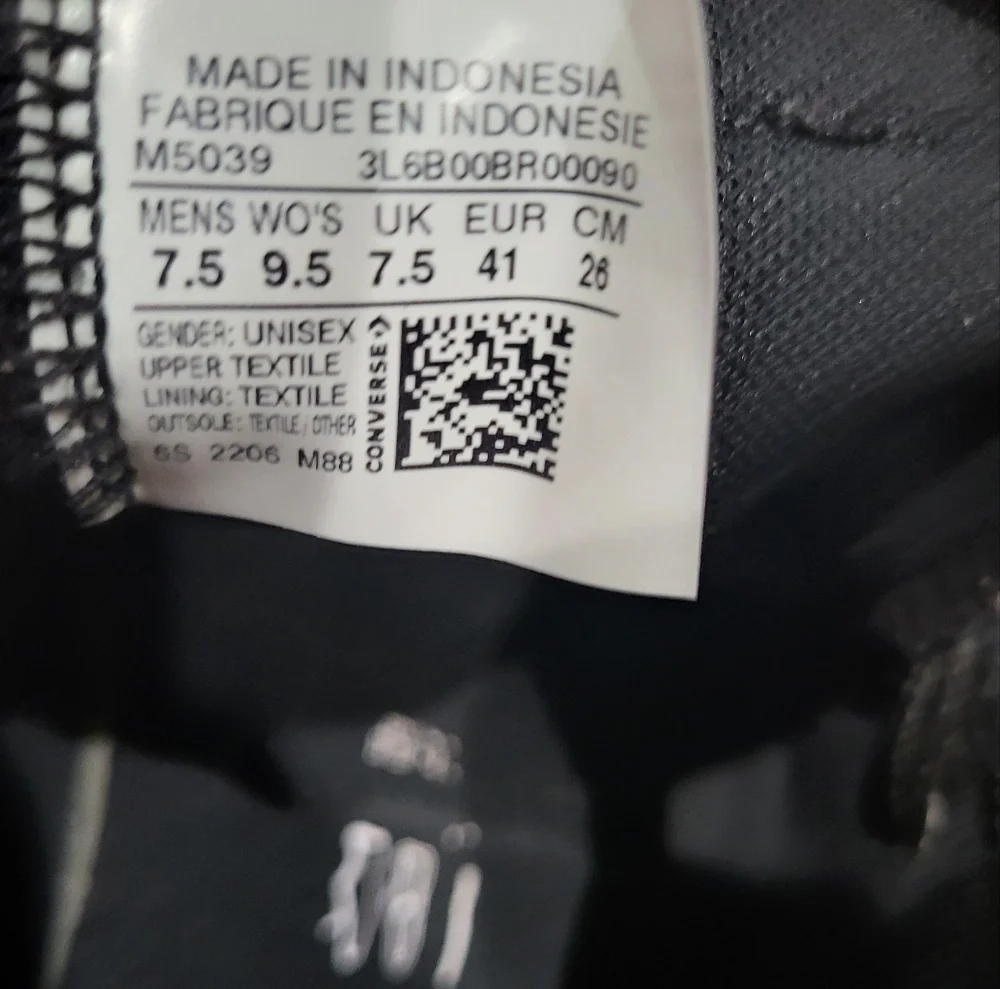 Black Converse Low Top Sneakers - Picture 2 of 8